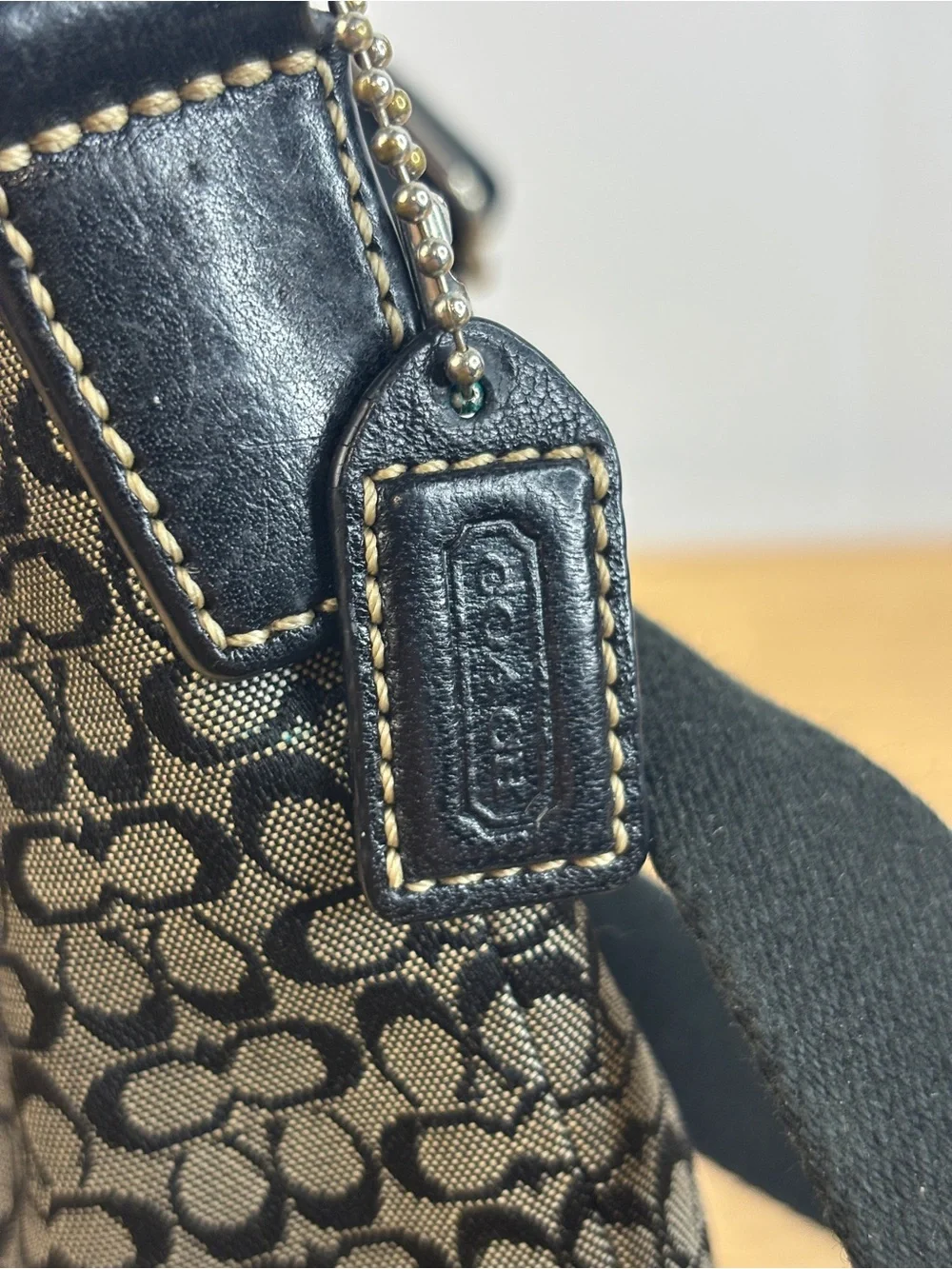 Y2K Coach Signature Small Swingpack Crossbody LIKE NEW!!